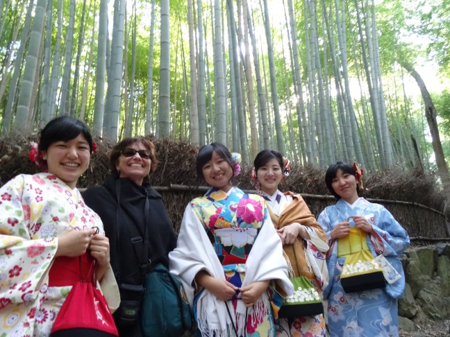 Louise and geishas.JPG