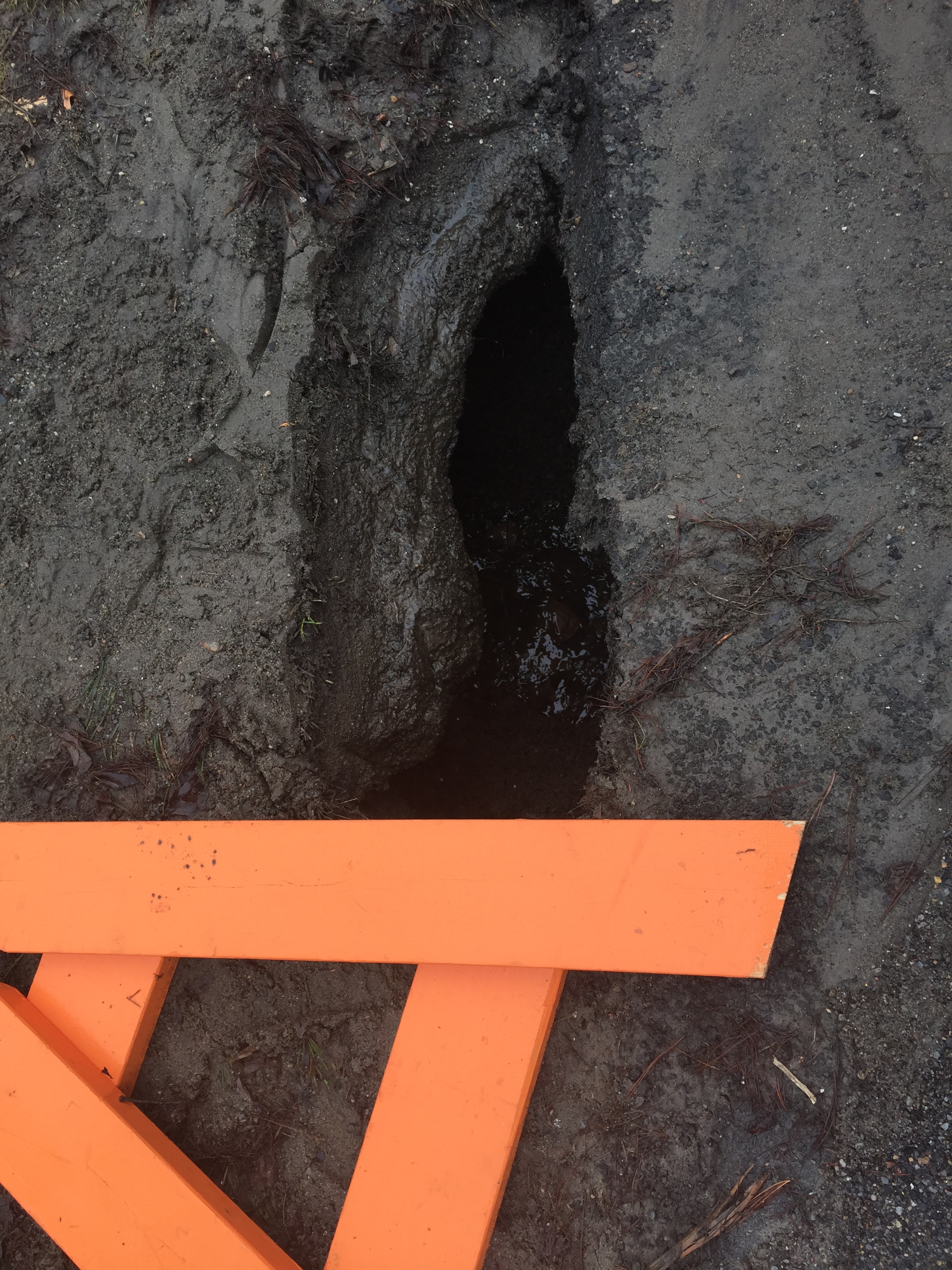 Cameron caves in.JPG